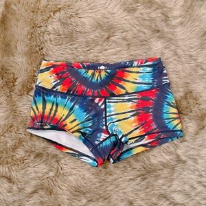 Wodbottom tie dye 2.5” shorts